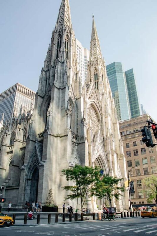 NYC: East Village & Midtown Irish History Walking Tour - The Role of the Guide and the Tour Atmosphere
