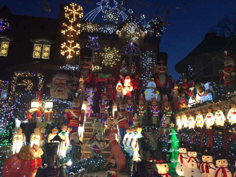 NYC | French guided tour of Christmas in Brooklyn - Why Choose This Christmas in Brooklyn Tour?