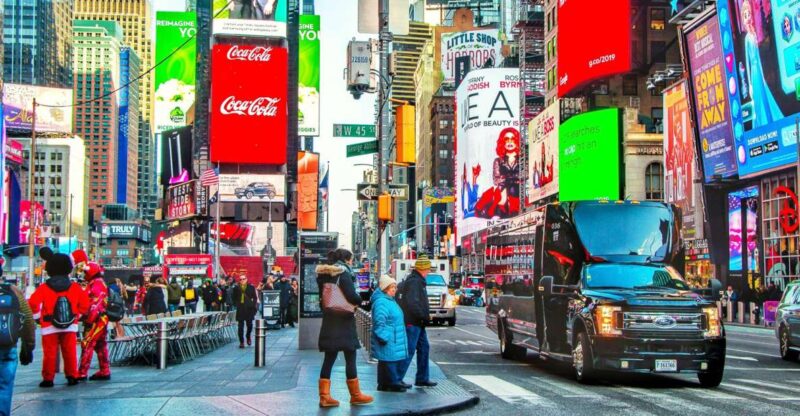 NYC: Guided Bus and Walking Tour with Staten Island Ferry - Discover New York City with a Fully-Guided 6-Hour Tour for $99