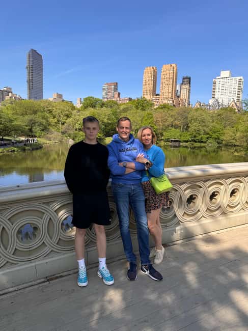NYC: Guided Deluxe Pedicab Tour of Central Park - Central Valley Deli: The Meeting Point for an Easy Start