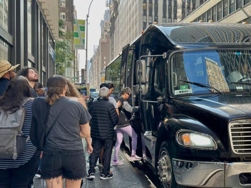NYC: Half-Day Luxury Bus Tour of Top Highlights - Accessibility and Practical Considerations