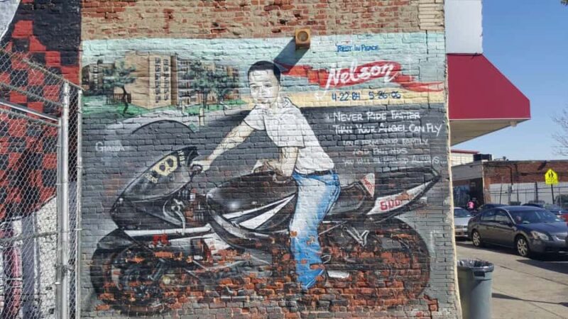 NYC: Harlem Tour, Gospel Mass, and New York Contrasts - Key Points