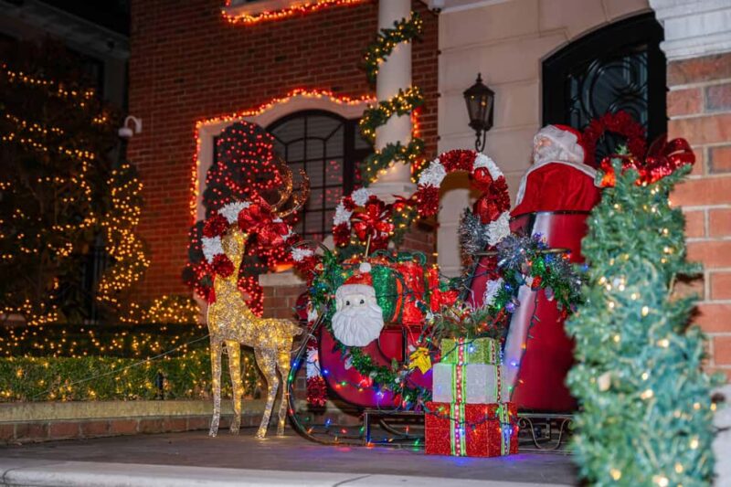 NYC: Holiday Lights and Dyker Heights Luxury Bus Tour - The Convenience of No Public Transit Hassles