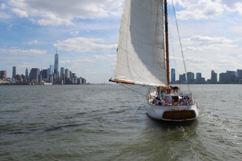 NYC: Hudson River Fall Foliage Sailing Trip - NYC: Hudson River Fall Foliage Sailing Trip – An Autumn Must-Do