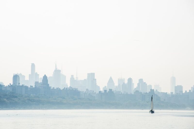 NYC: Hudson River Fall Foliage Yacht Tour - What Makes This Cruise Stand Out: Views and Atmosphere
