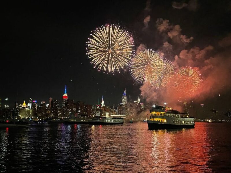 NYC: July 4th Fireworks Cruise with Gourmet Hors Doeuvres - Meeting Point and Access Details