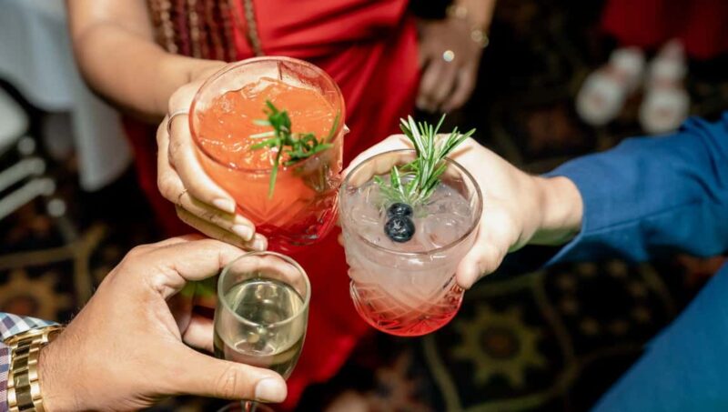 NYC: Manhattan Skyline Dining Cruise - Seating and Comfort Throughout the Journey