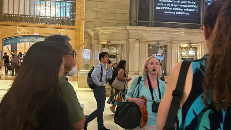 NYC Midtown Manhattan Times Square & Skyscraper Walking Tour - The Cultural Centerpiece: Rockefeller Center