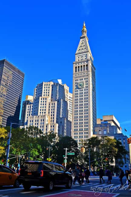 NYC: Midtown Stroll Guided Walking Tour English-Spanish - Suitability and Accessibility Considerations
