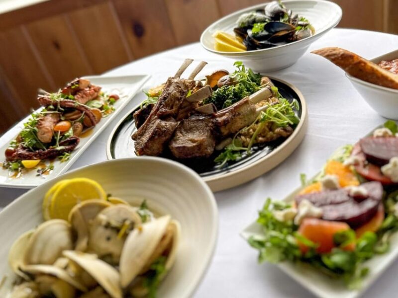 NYC: New Year's Eve Dinner Cruise with Music and Open Bar - Experience a Stylish New Years Eve on the NYC Dinner Cruise