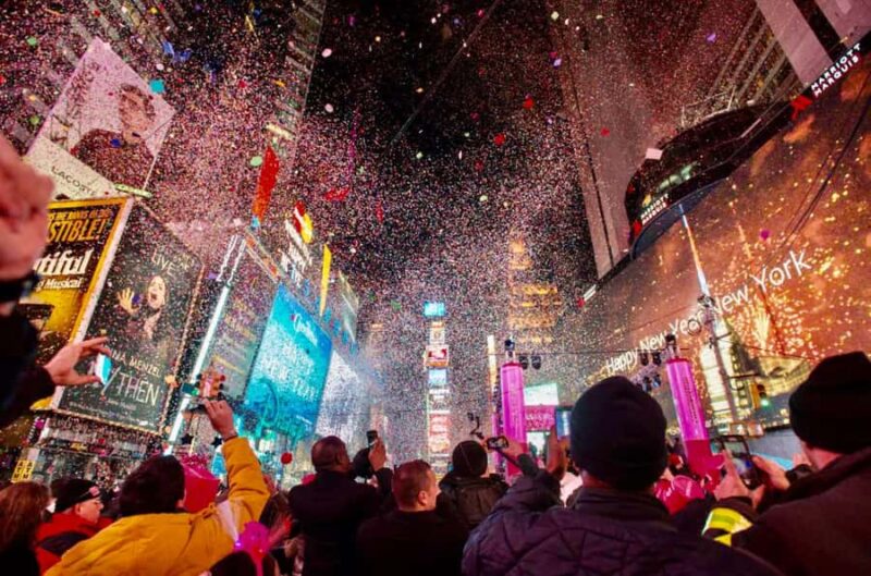 NYC: New Year's Eve Drinks, History and Ball Drop Tour - Starting Point and Meeting Logistics in Downtown NYC