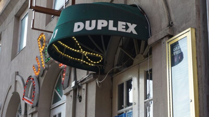 NYC: New York City History of Stand-Up Comedy Tour - Visiting Historic Comedy Venues: A Walk Through Greenwich Village