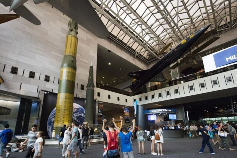 NYC: Niagara Falls, Philadelphia, Washington DC 4-Day Tour - Shopping and Travel to Philadelphia in Day Two