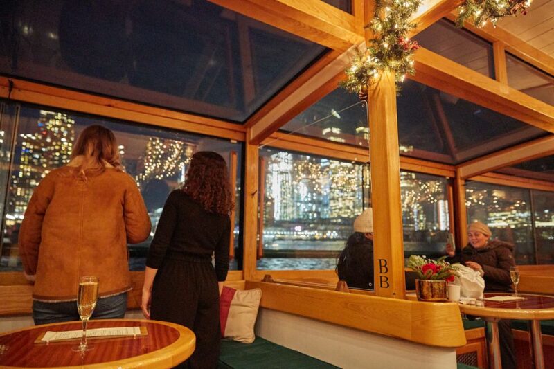NYC: Night Holiday Lights and Cocoa Cruise - Scenic Views of Manhattan’s Night Skyline
