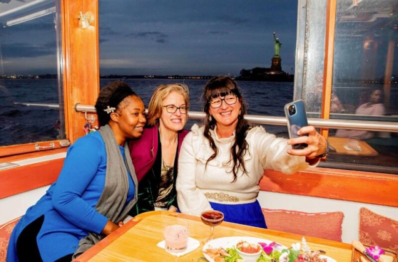NYC: Night Holiday Lights and Cocoa Cruise - Included Beverage and Onboard Purchases