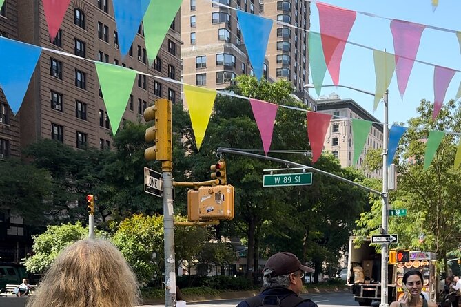 NYC Private Walking Tour: Local Insights, History & Food - Brooklyn and Unscripted Hotspots