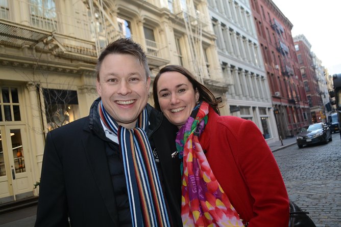 NYC Professional Photoshoot and Walking Tour with Private Guide - Off the Beaten Path Neighborhood: Townhouses and Local Charm