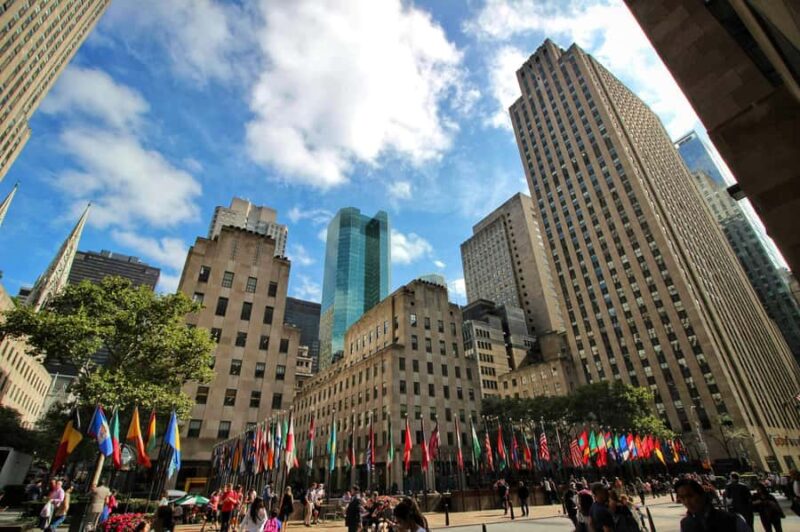 NYC: Rockefeller Center Tour with Optional Top of the Rock - Seasonal Changes and Photo Opportunities
