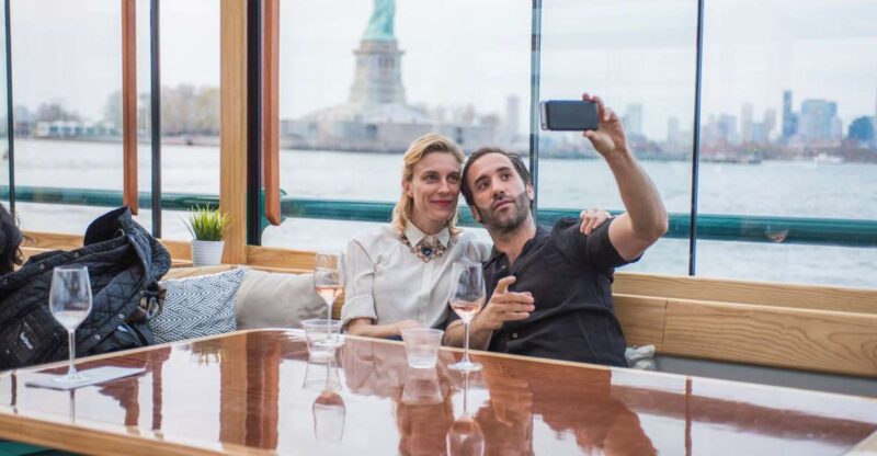 NYC: Romantic Valentine's Day Champagne Cruise - A Romantic Valentine’s Day Champagne Cruise in New York City