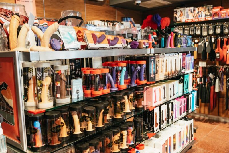 NYC: Sex and the City Sites Bus Tour (On Location Tours) - Key Points