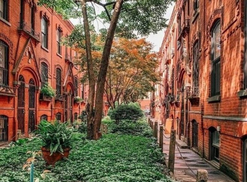 NYC: Soho, Little Italy and Chinatown Private Walking Tour - Exploring Soho’s Cast Iron Historic District