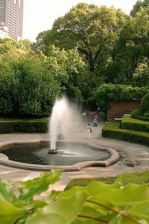 NYC: Soho, Little Italy and Chinatown Private Walking Tour - The Guide’s Expertise and Multilingual Options