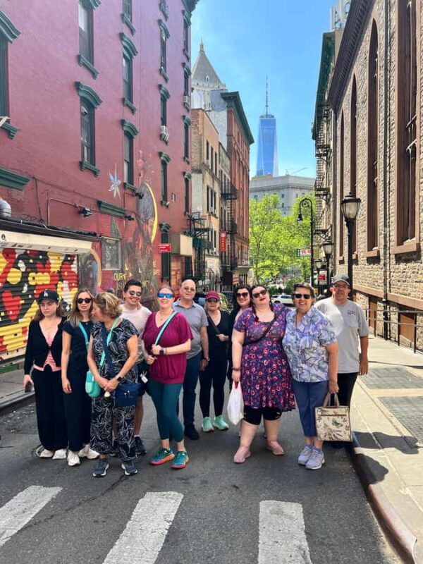 NYC: SoHo, Little Italy, and Chinatown Walking Tour - Visiting SoHos Fashionable Streets and Art Galleries