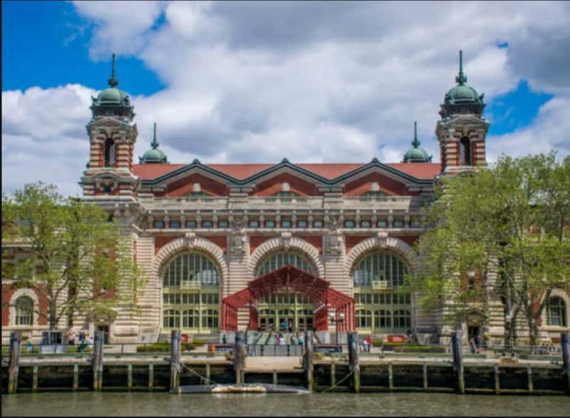 NYC: Statue of Liberty and Ellis Island Guided Tour - Logistics: Ferry, Group Size, and Security Procedures