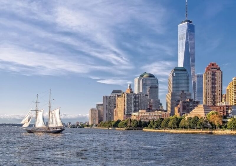 NYC: Statue of Liberty Day Sail with Onboard Bar - The Unique Experience of Sailing on NYC’s Largest Tall Ship