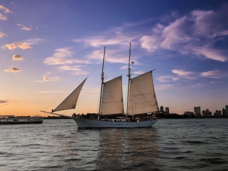 NYC: Statue of Liberty Day Sail with Onboard Bar - Feedback from Past Participants