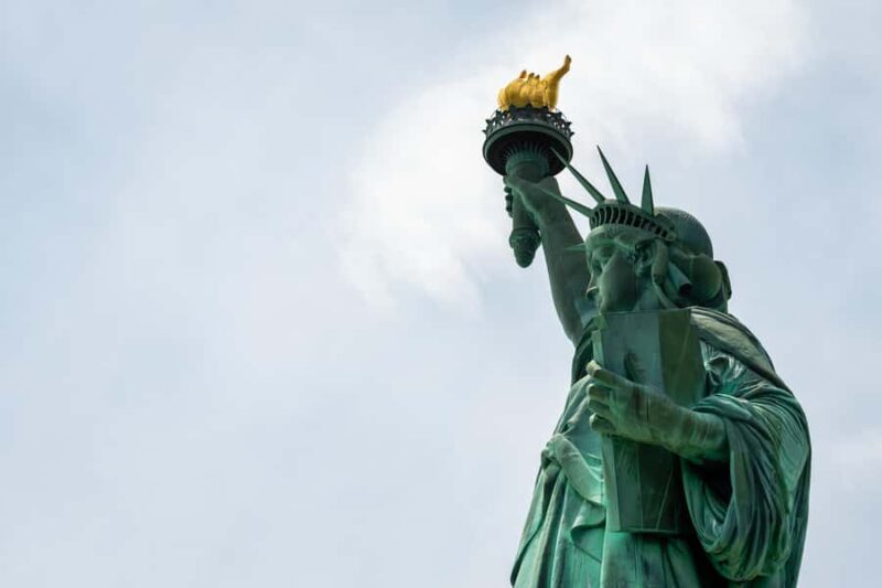 NYC: Statue of Liberty & Ellis Island Guided Tour with Ferry - Explore Two Iconic Islands with a Guided Tour and Ferry Access