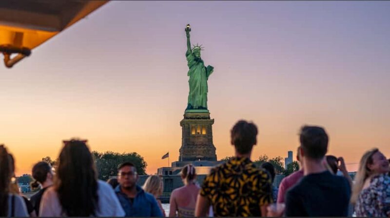 NYC: Statue of Liberty Sunset Cruise Ticket - The Experience of Sipping Drinks with a View