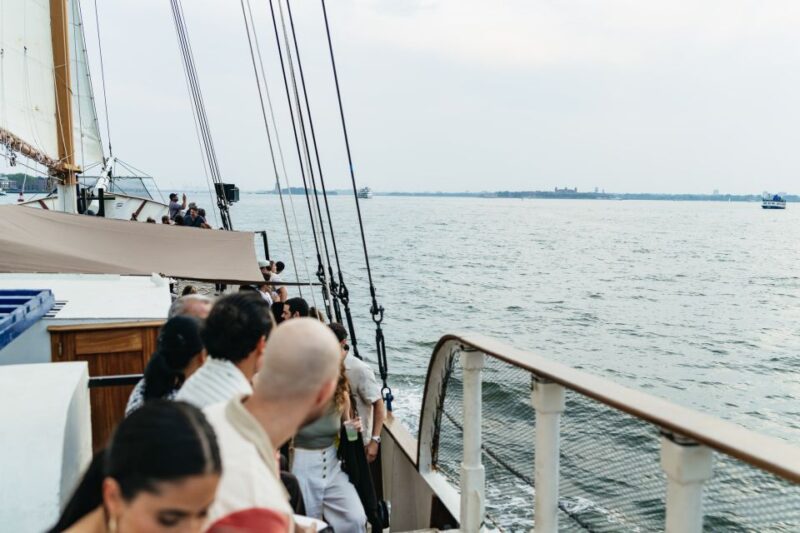 NYC: Sunset Jazz Sail aboard the 'Clipper City' - The Scenic Route Around NYCs Harbour Landmarks