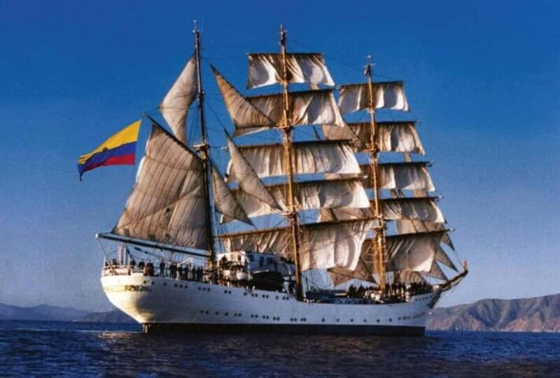 NYC: Tall Ships Parade of Sail, July 4th Buffet & Open Bar - Food and Drink on Board