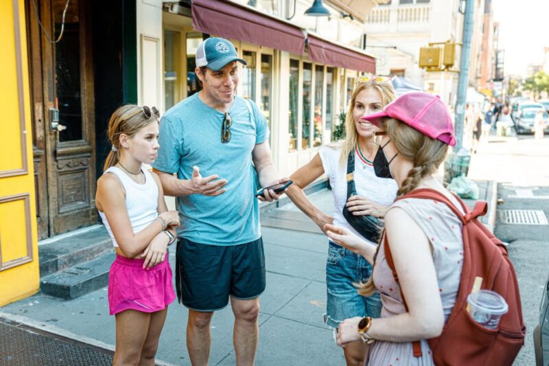 NYC: The Original Cupcake Tour of Greenwich Village - Visit Magnolia Bakery: The Heart of NYC Cupcake Culture