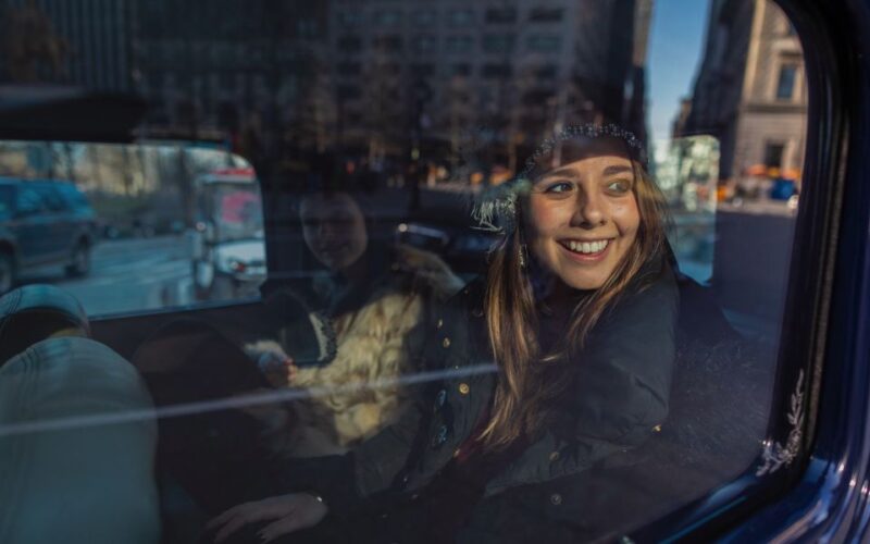 NYC: Vintage Car Midtown Manhattan Tour - Accessibility and Group Size