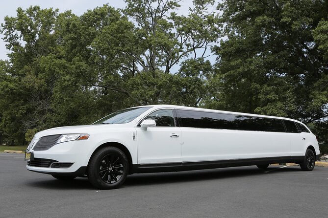 NYC VIP Private Luxury airport arrival ride by Stretch Limousine - Flexibility and Convenience of Pickup and Drop-off