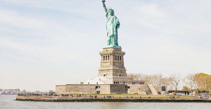 NYC: Wall Street Tour with 9/11 Memorial and Statue Ferry - Key Points