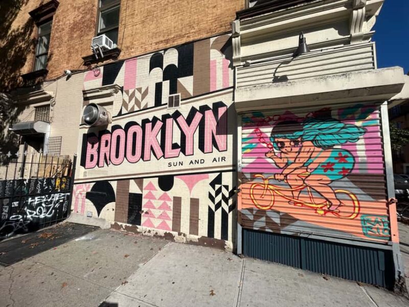 NYC: Williamsburg History, Hasids, and Hipsters Walking Tour - Key Points