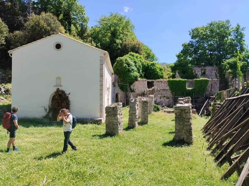Nydri: Discover Local Culture, History & Beauty Guided Hike - Panoramic Views From the Antena Plateau