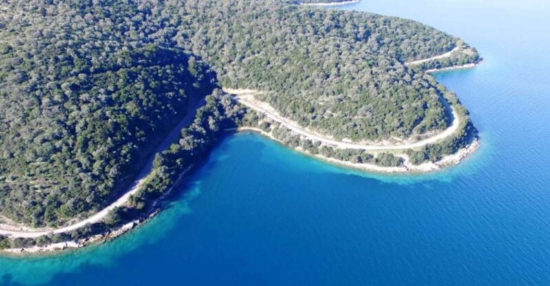 Nydri: Full-Day Sailing Cruise with Swim Stops & Meal - Key Points