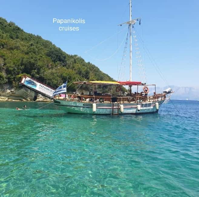 Nydri: Relaxing Daily Cruise with Lunch and Drinks - Discover the Unique Charm of the Nydri Relaxing Daily Cruise