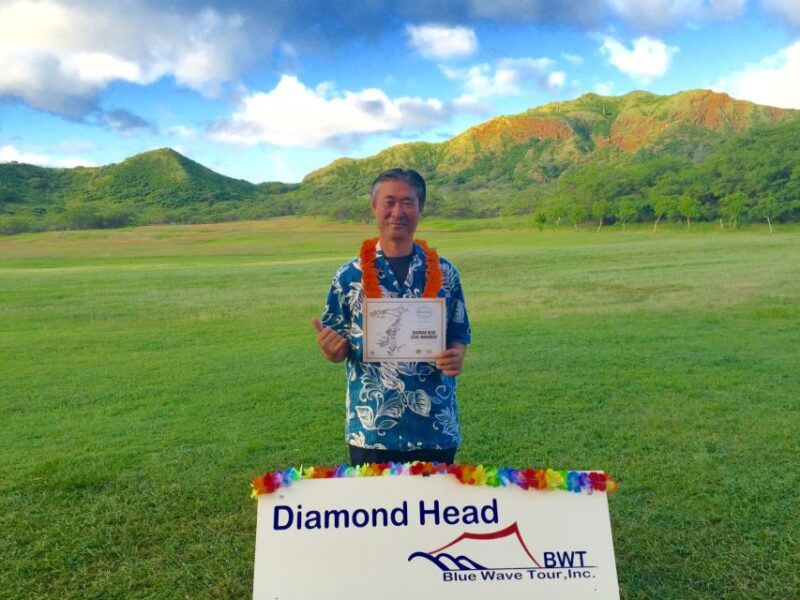 Oahu: Diamond Head Hike with Roundtrip Transportation - Discover the Diamond Head Hike with Convenient Roundtrip Transportation