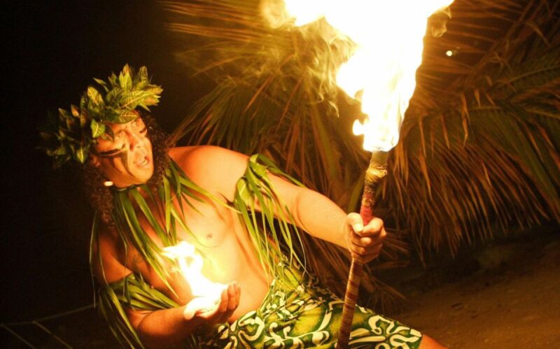Oahu: Germaine's Traditional Luau Show & Buffet Dinner - The Buffet Dinner: Authentic Hawaiian Flavors
