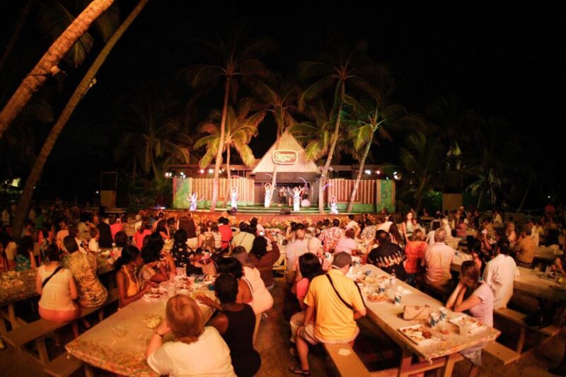 Oahu: Germaine's Traditional Luau Show & Buffet Dinner - Convenience and Accessibility Features