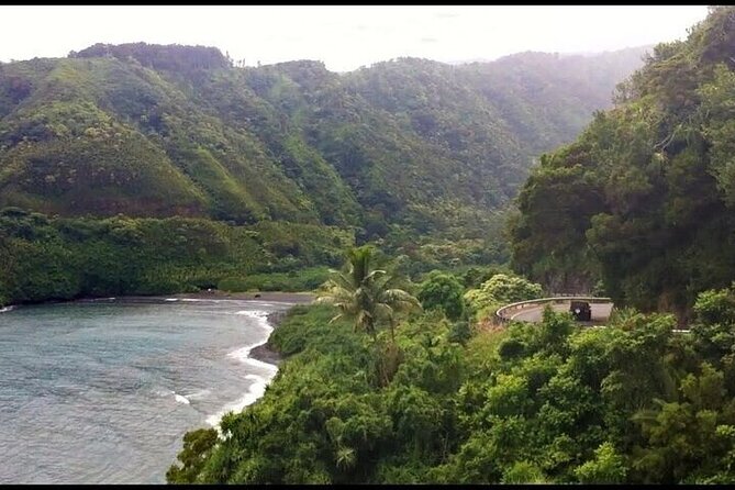Oahu Grand Circle Island Experience Departing from Kauai - Visiting Kualoa Regional Park and Chinaman’s Hat