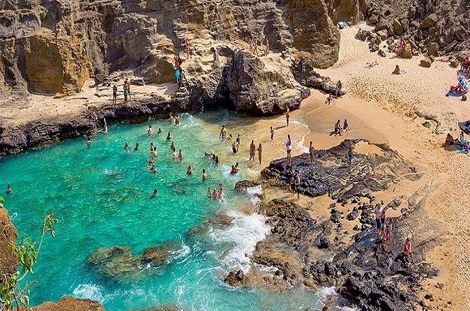 Oahu Grand Circle Island Tour Departing from Waikiki - The Iconic North Shore: Turtle Bay and Famous Surf Spots