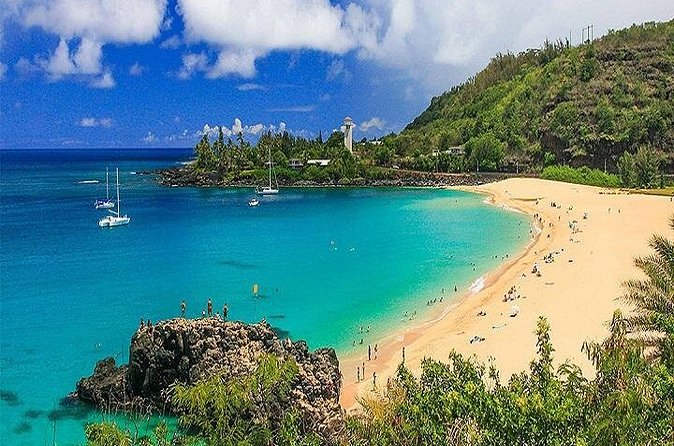 Oahu Grand Circle Island Tour Departing from Waikiki - Exploring Historic Haleiwa and Local Shopping