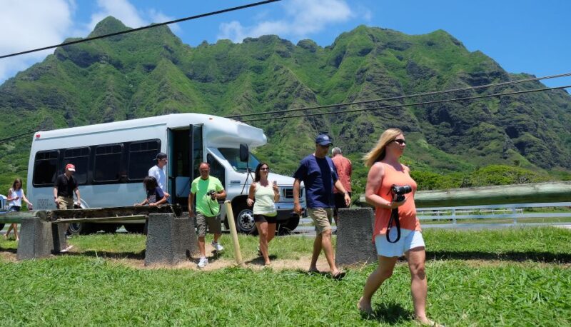 Oahu Hidden Gems & Waimea Botanical Garden/Waterfall tour - Pacing and Comfort: What to Expect