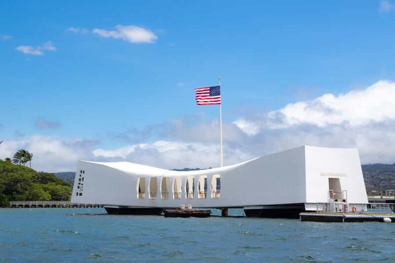 Oahu: Pearl Harbor USS Arizona Memorial + Honolulu City Tour - Key Points